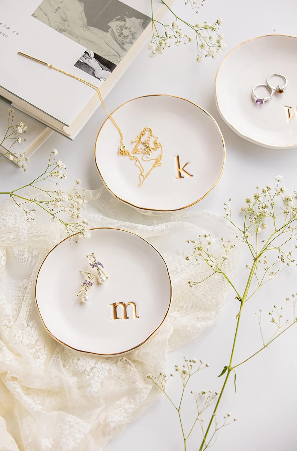 Detalle 2 de Collective Home Ceramic Jewelry Tray for Rings, Earrings, and more 4.75"