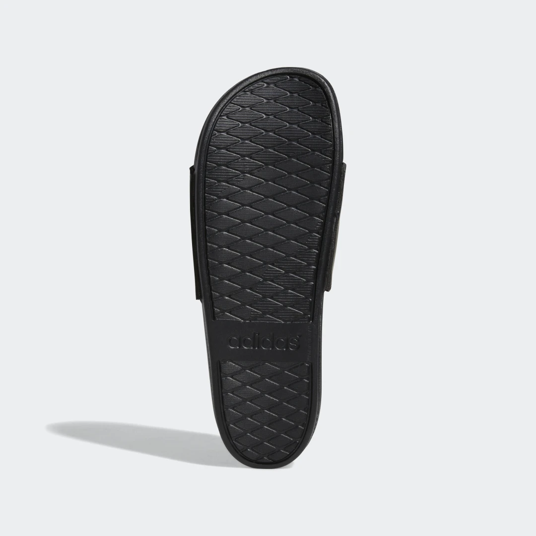 Thumbnail 2 de Adidas Adilette Comfort en Negro: sandalia cómoda para casa y playa
