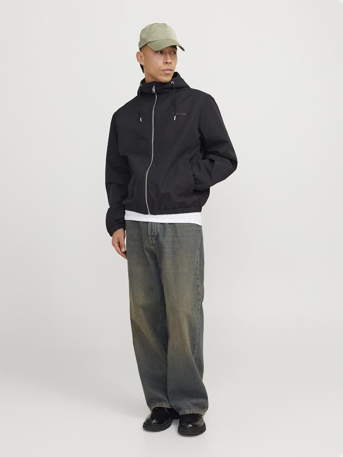 Detalle de JACK & JONES Jjelegacy Light Jacket Hood Noos – krótka kurtka męska z kapturem
