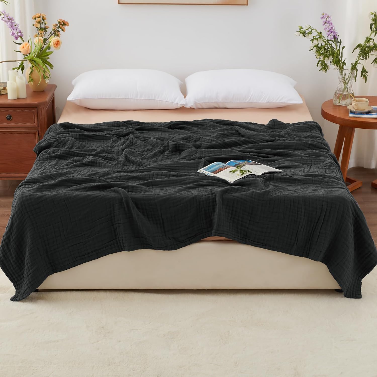 Thumbnail 1 de Love's Cabin 100% Cotton Muslin Blanket — 6-Layer Lightweight King Size (108 x 90 Inches) in Black