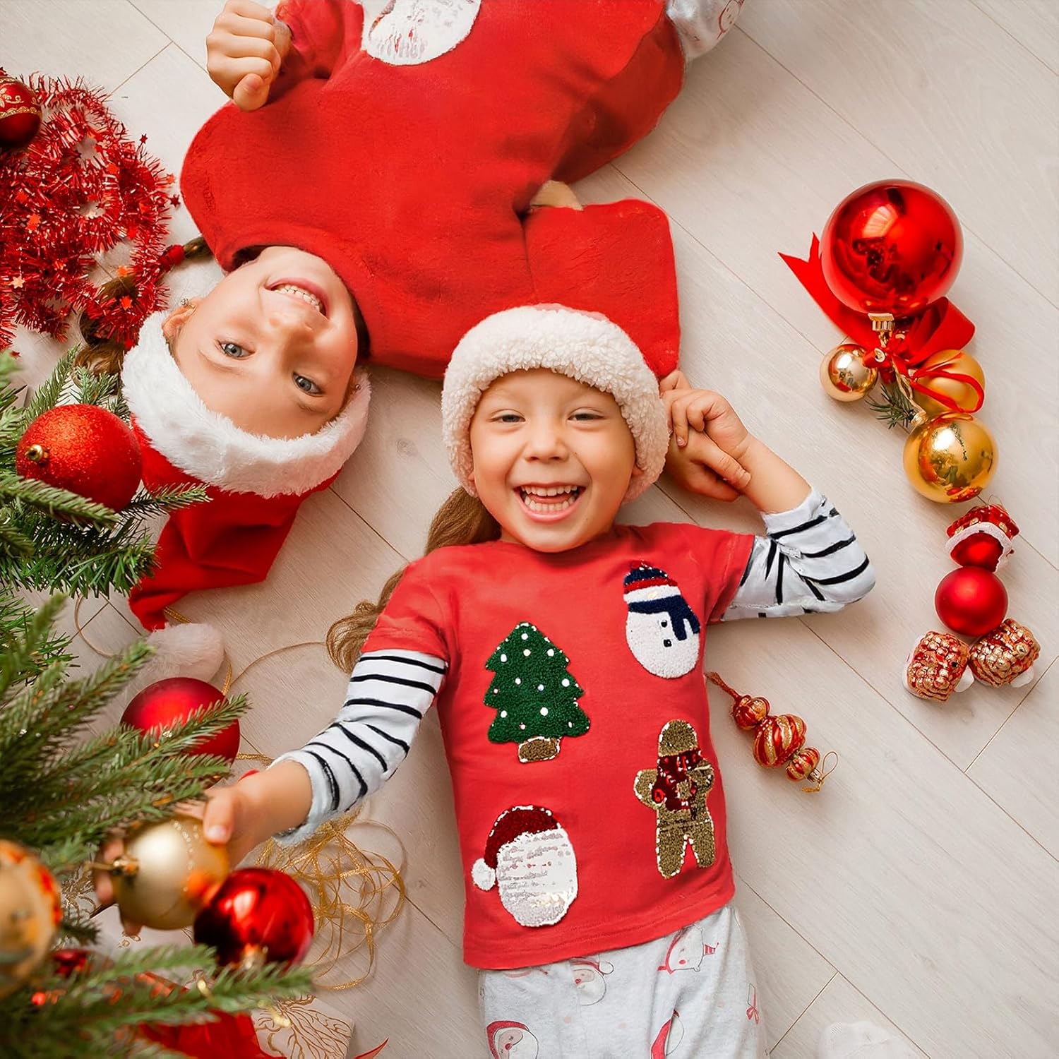 Thumbnail 1 de Kinder Langarmshirts für Weihnachten: Rentier-Design aus Baumwolle (1–7 Jahre)