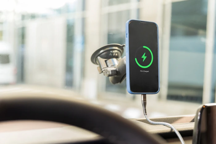 Thumbnail 4 de Kenu Handyhalterung + BlueBuilt Quick Charge 18W