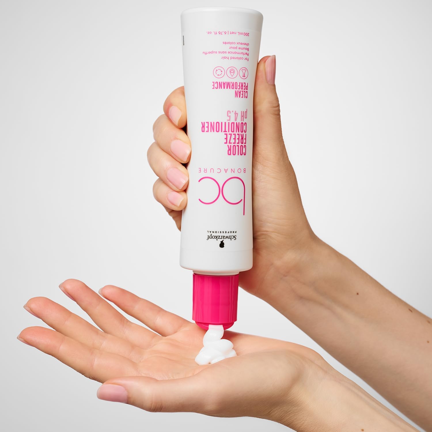 Thumbnail 3 de Schwarzkopf Professional Bonacure Color Freeze Conditioner for Porous Colour-Treated Hair (200 ml)