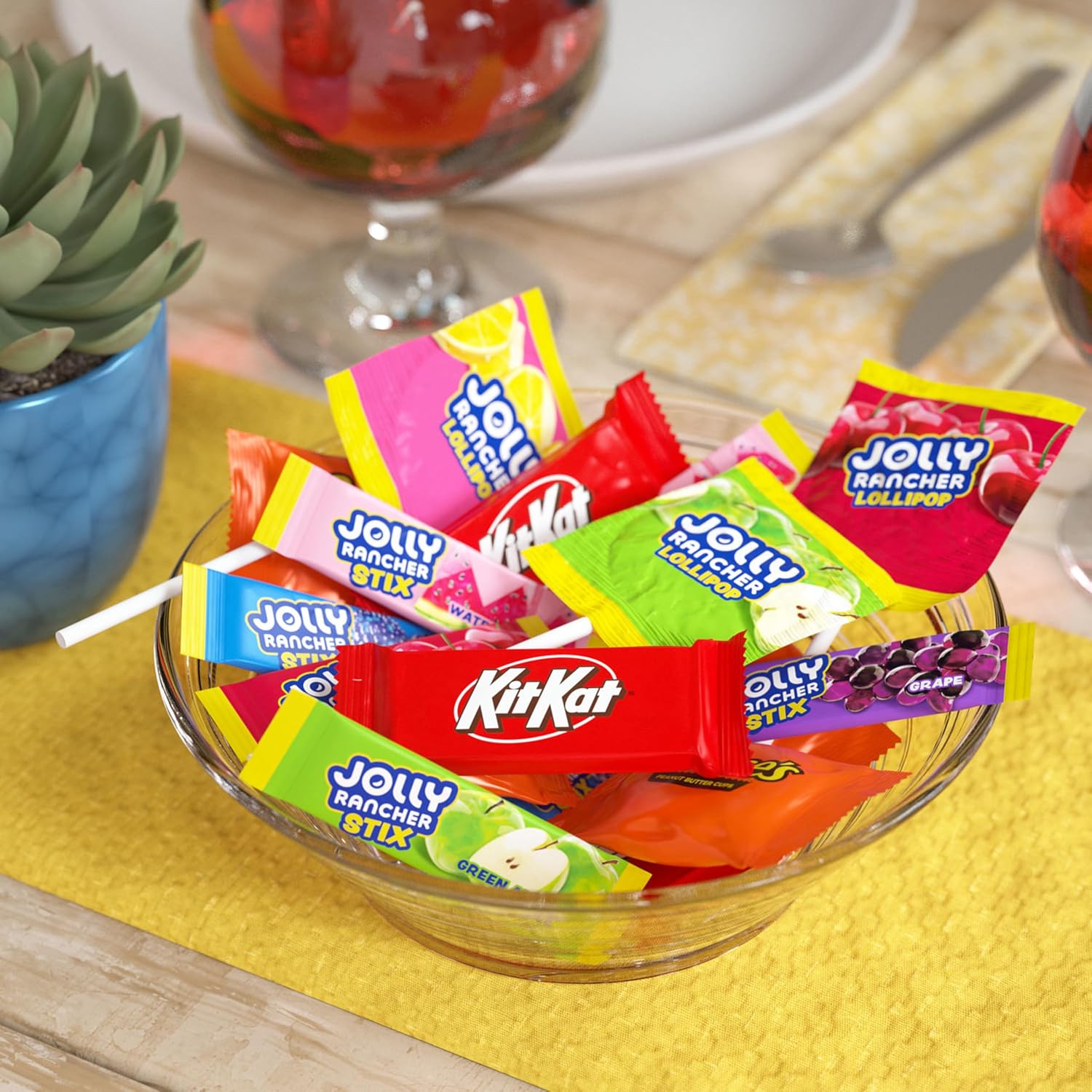 Thumbnail 5 de HERSHEY'S JOLLY RANCHER, KIT KAT & REESE'S Snack Size Candy Party Pack, 25.4 oz