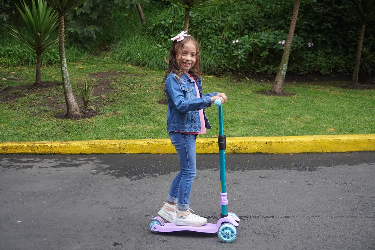 Thumbnail 5 de 3 Wheel Scooter Ages 6-12 🛴