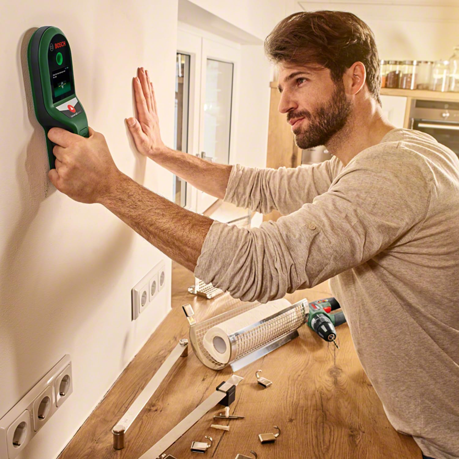 Thumbnail 5 de Bosch UniversalDetect Ortungsgerät – Leitungs- & Balkenfinder mit 2,4" Touch-Display und 3 Erkennungsmodi