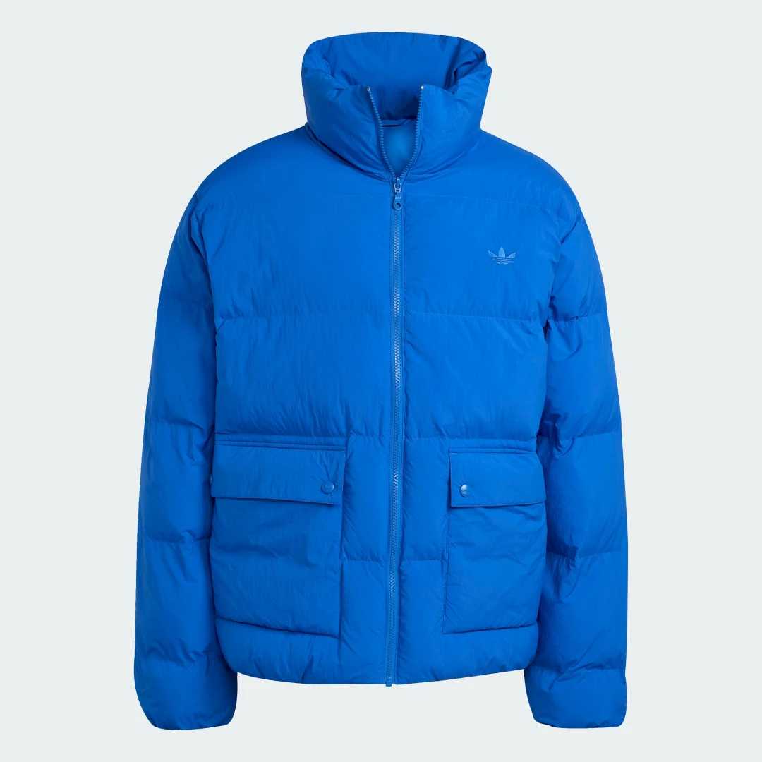 Detalle de adidas Originals, chaqueta abullonada azul de plumón sintético