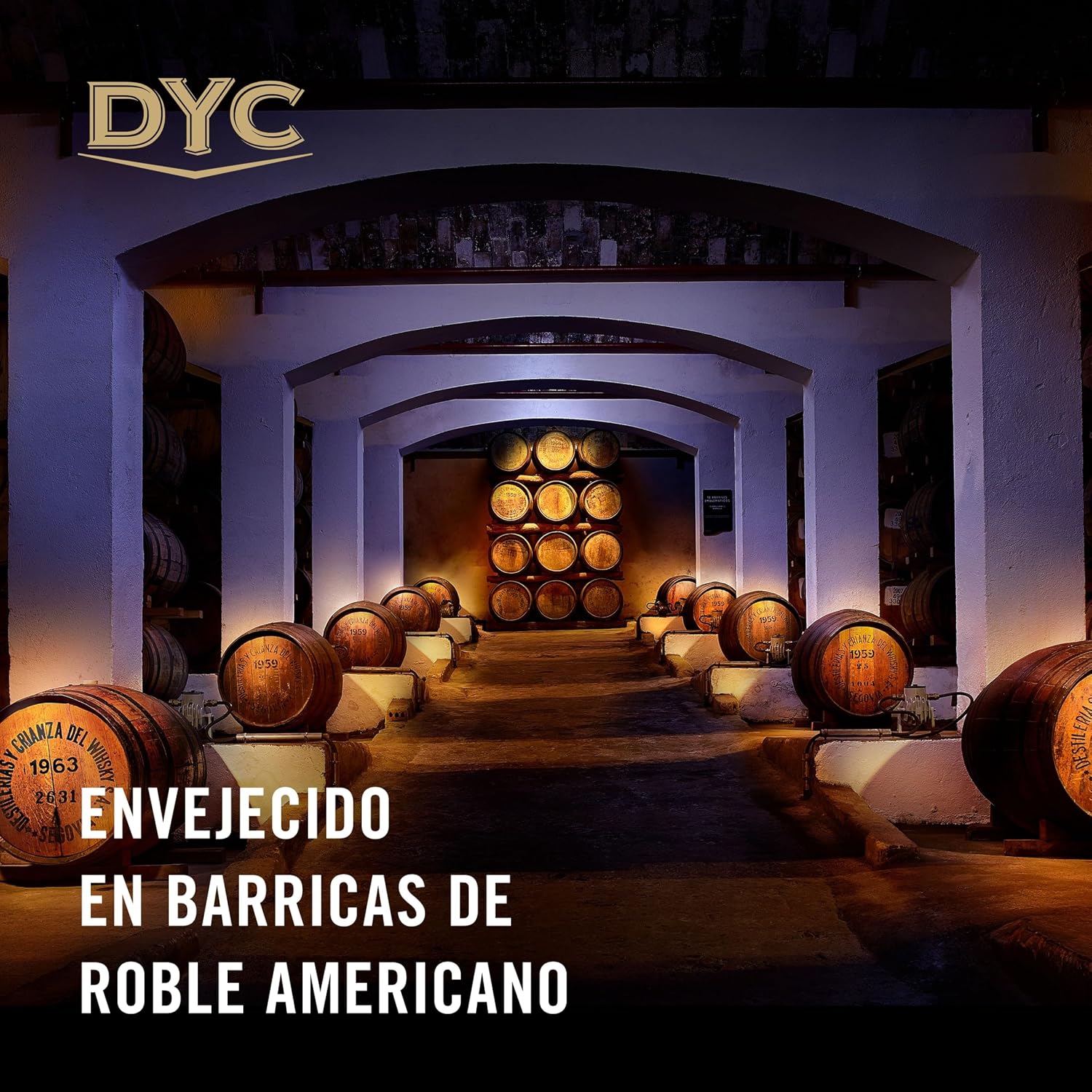 Detalle 2 de DYC Whisky Blended Doble Destilación 1.5L 🥃