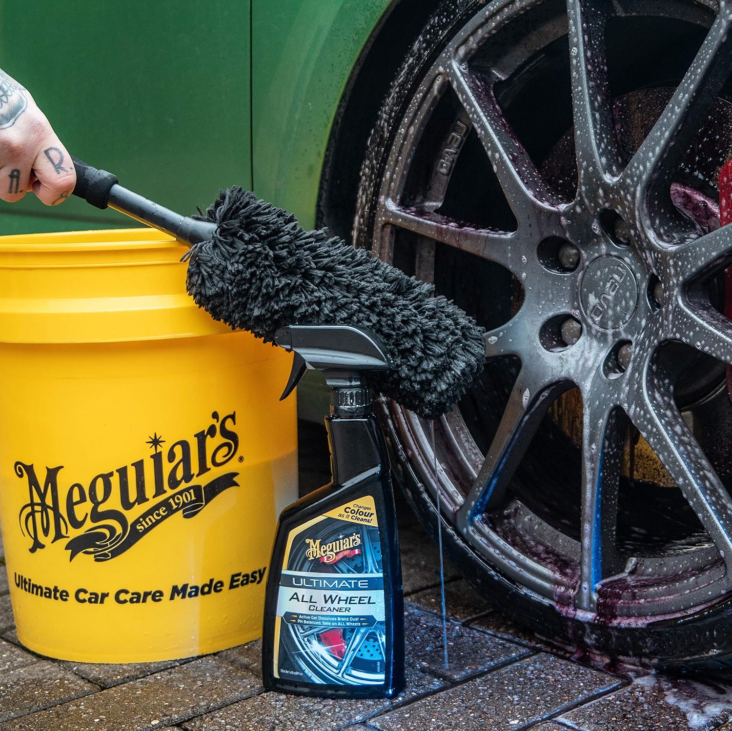 Detalle 2 de Meguiar's Supreme Wheel Brush Felgenbürste 47×10 cm