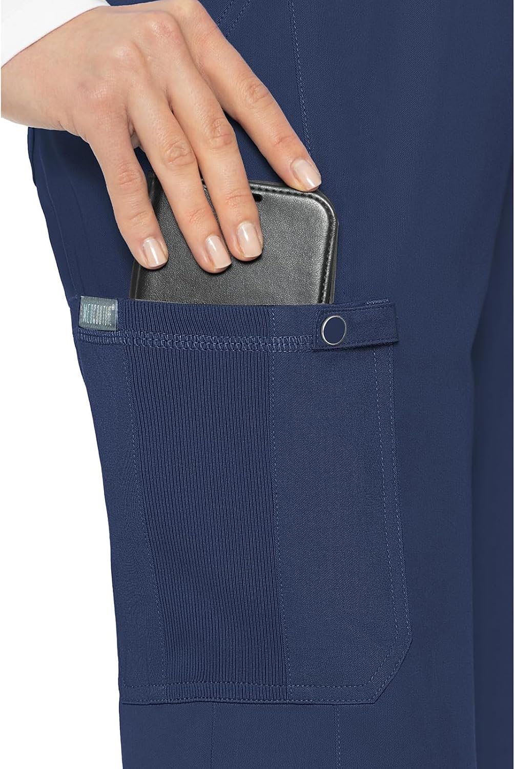 Detalle 2 de Med Couture MC7725 Touch Scrub Pants for Women, 6 Pockets, Mid-Rise