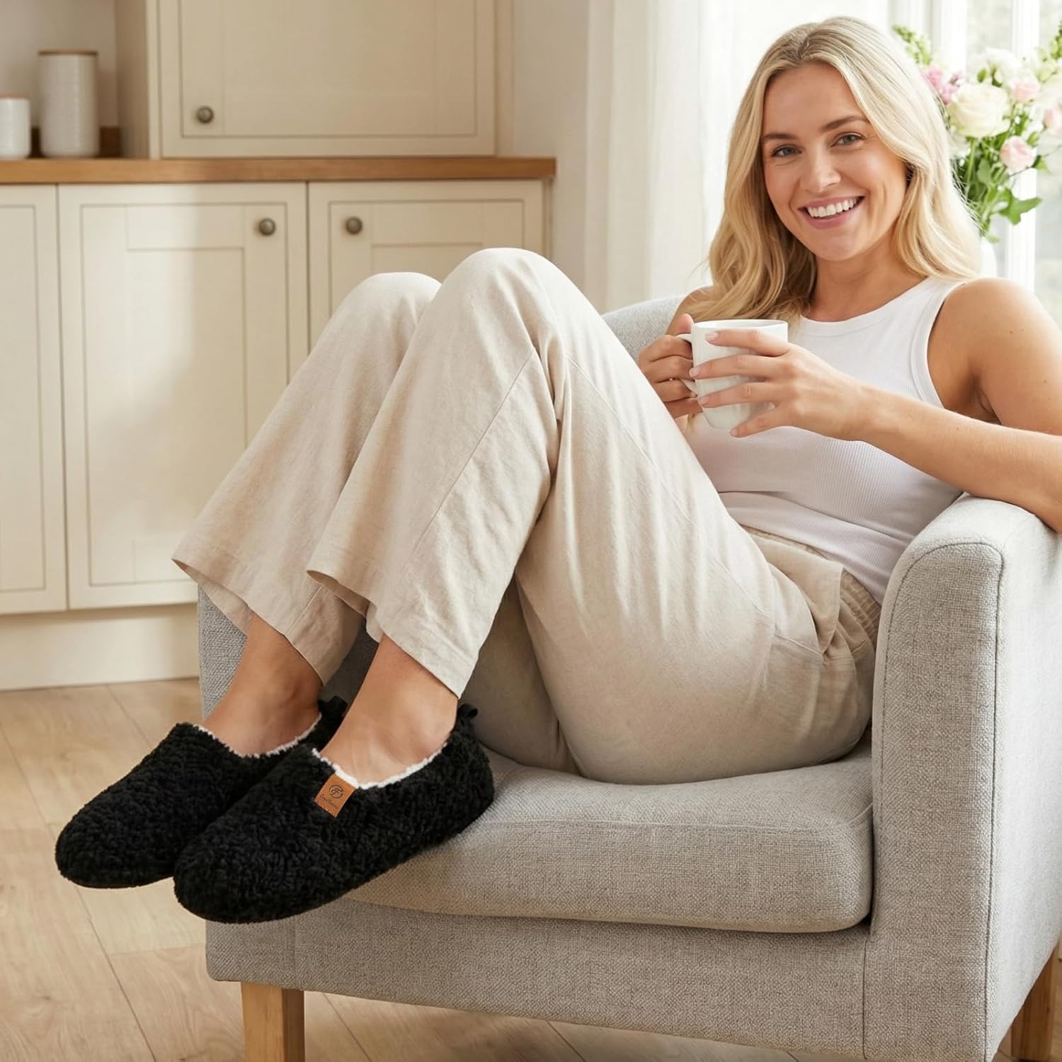 Detalle 2 de EverFoams Women’s Soft Curly Slippers Memory Foam