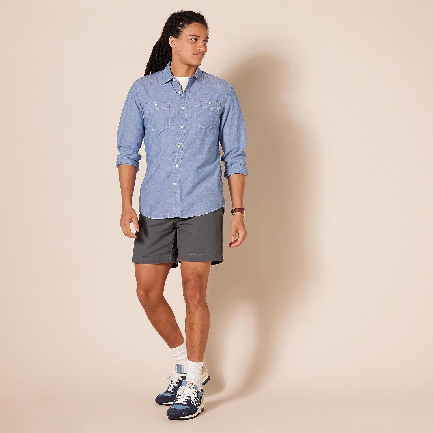 Thumbnail 2 de Men’s Classic-Fit 7” chino shorts in cotton twill