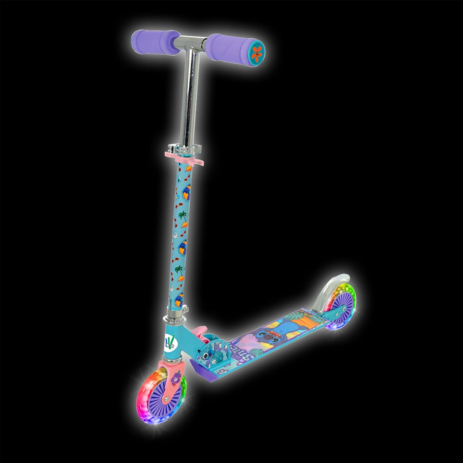 Detalle 2 de Disney Stitch opvouwbare kinderstep met lichtgevende wielen en verstelbaar stuur