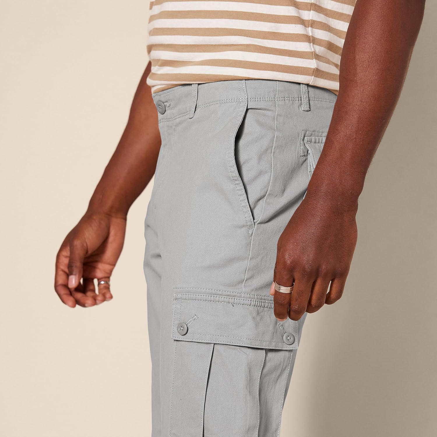 Thumbnail 2 de Amazon Essentials Men’s Slim Fit Stretch Work Cargo Trousers (Big & Tall)