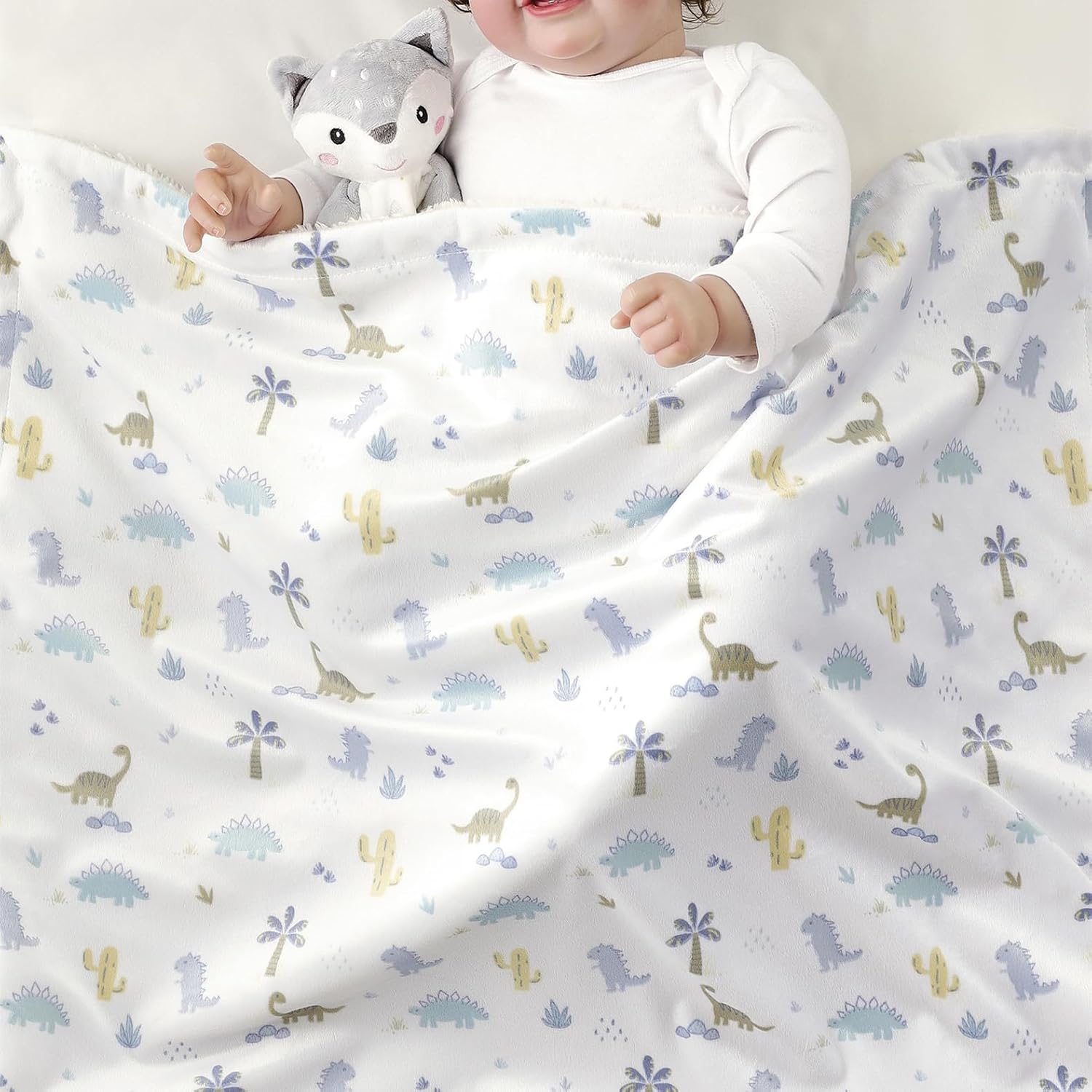 Detalle de CREVENT Cozy Soft and Warm Mink Baby Blanket with Sherpa Backing (75 x 100cm) – Dinosaur gift pack