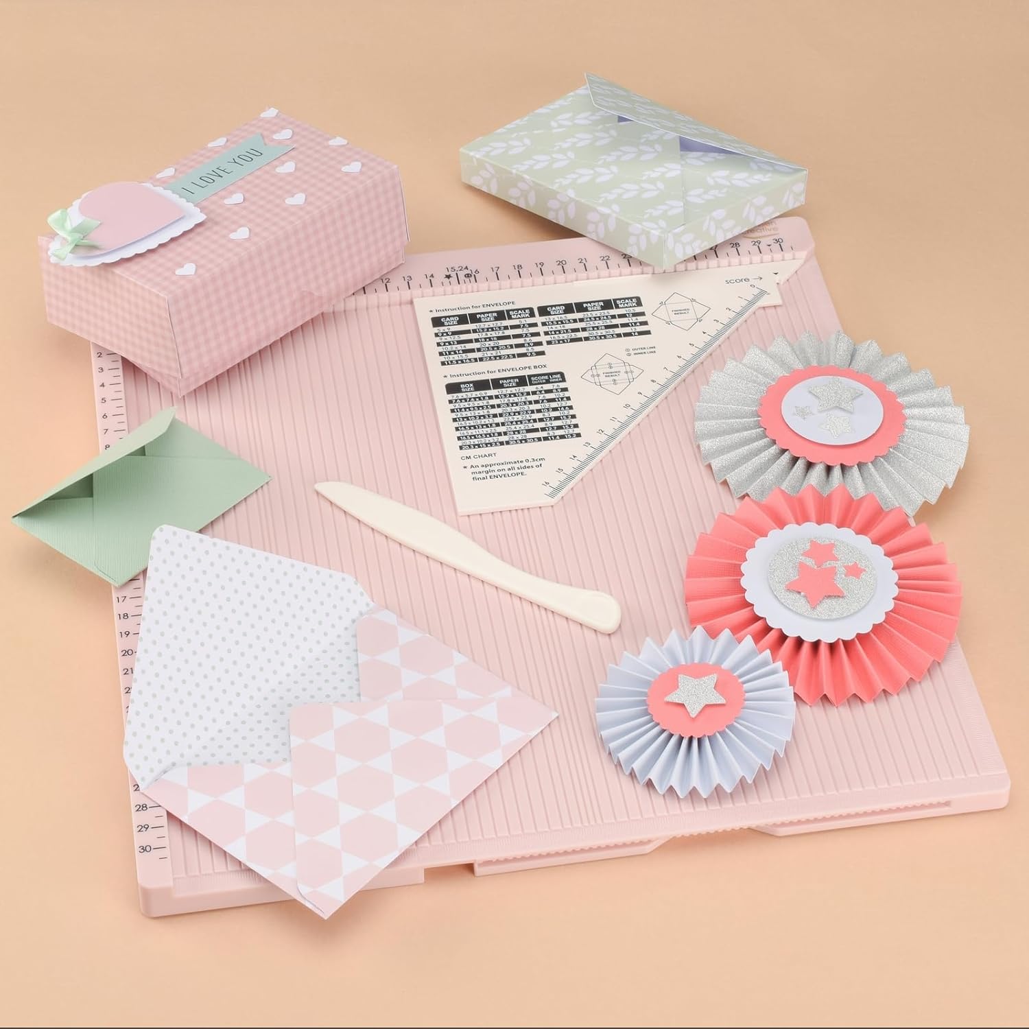 Detalle de Vaessen Creative Score Easy Falzbrett Rosa – 30,5 x 30,5 cm