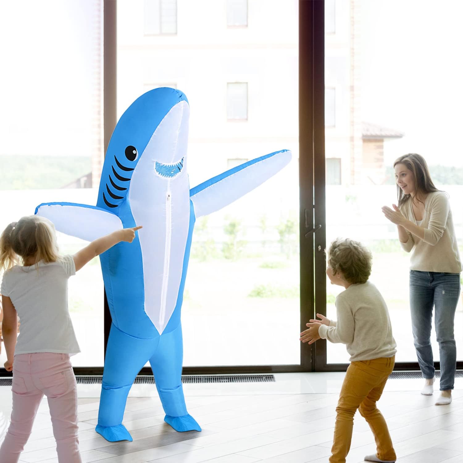 Detalle 2 de KMiKE Inflatable Shark Costume for Adults and Kids with Battery-Powered Fan