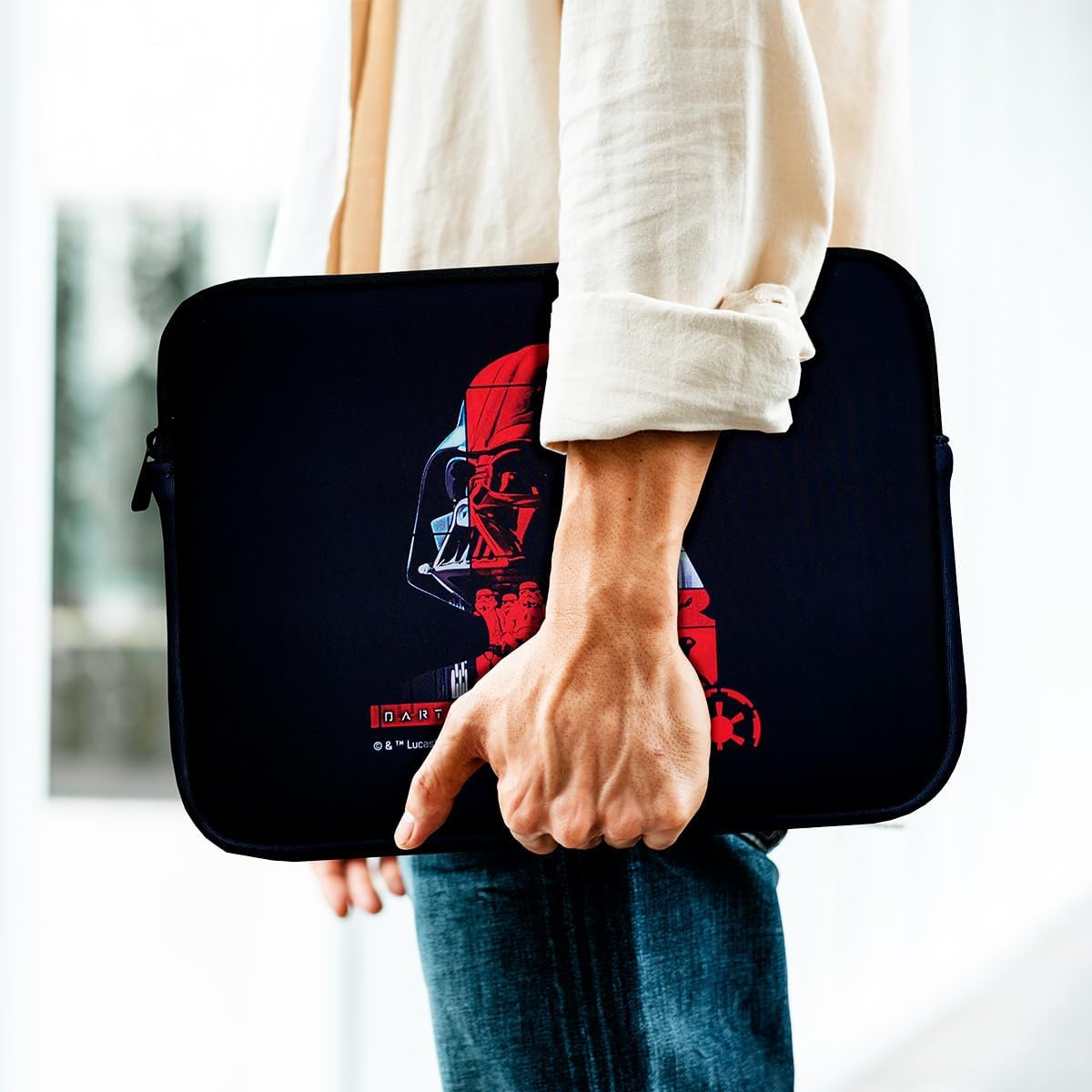 Detalle de WONDEE Disney Star Wars Darth Vader – uniwersalne etui na tablet do 11 cali, pikowane