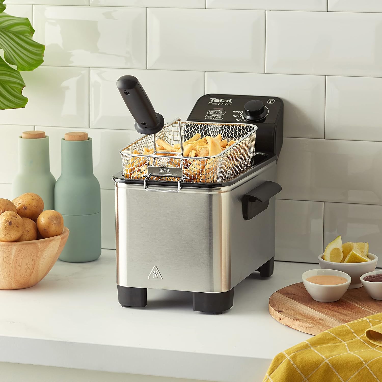 Thumbnail 6 de Tefal Easy Pro Deep Fryer FR333040 (3L oil capacity, 2100W) with Cool Zone Technology