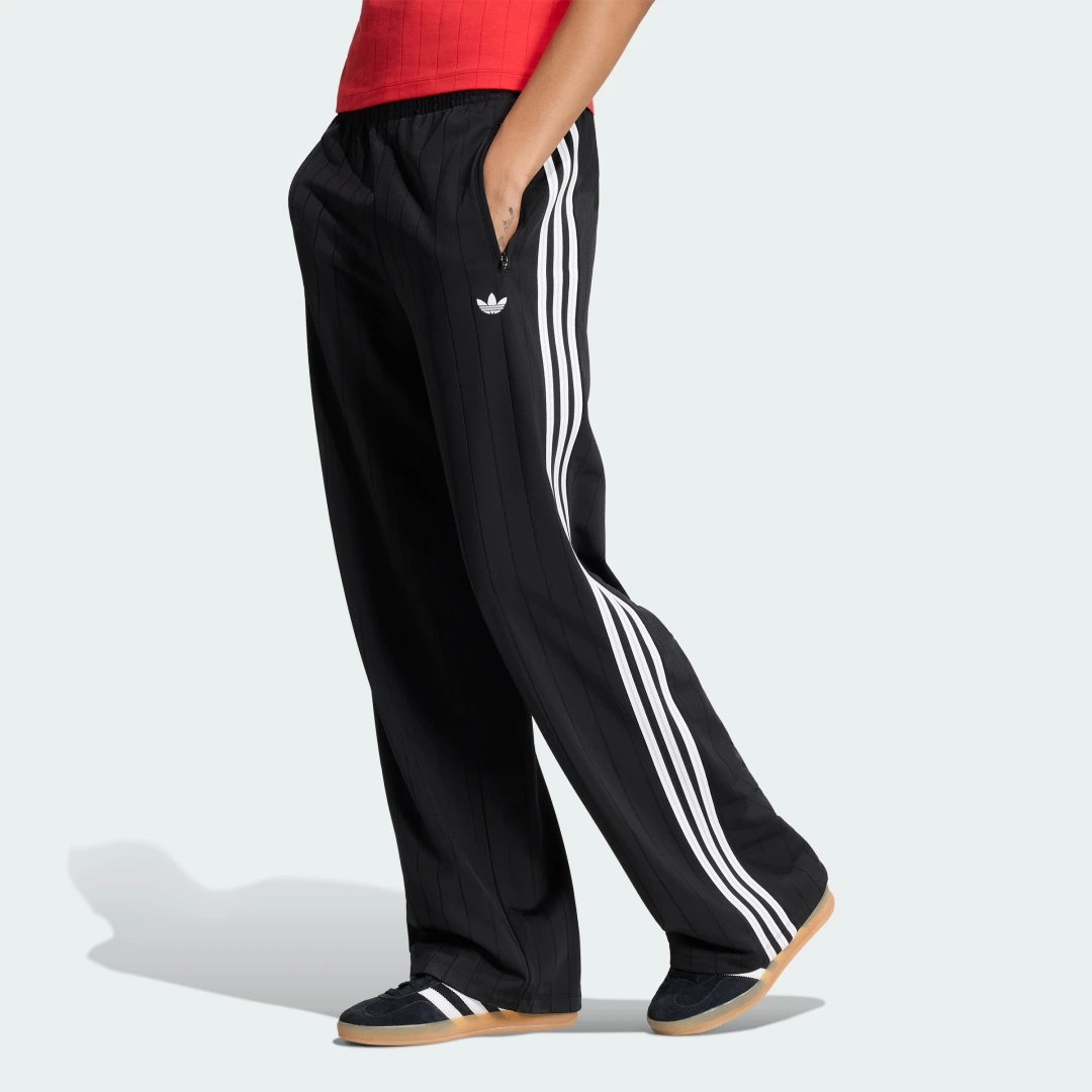 Detalle de Pantalón Pinstripe Firebird Loose de Adidas