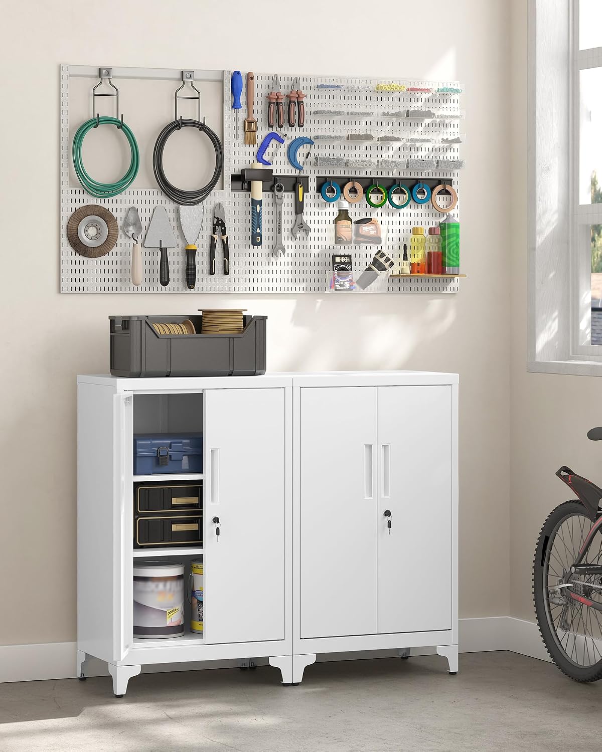 Detalle de SONGMICS Aktenschrank OMC012W01 – robuster Mehrzweckschrank mit 2 Türen, abschließbar