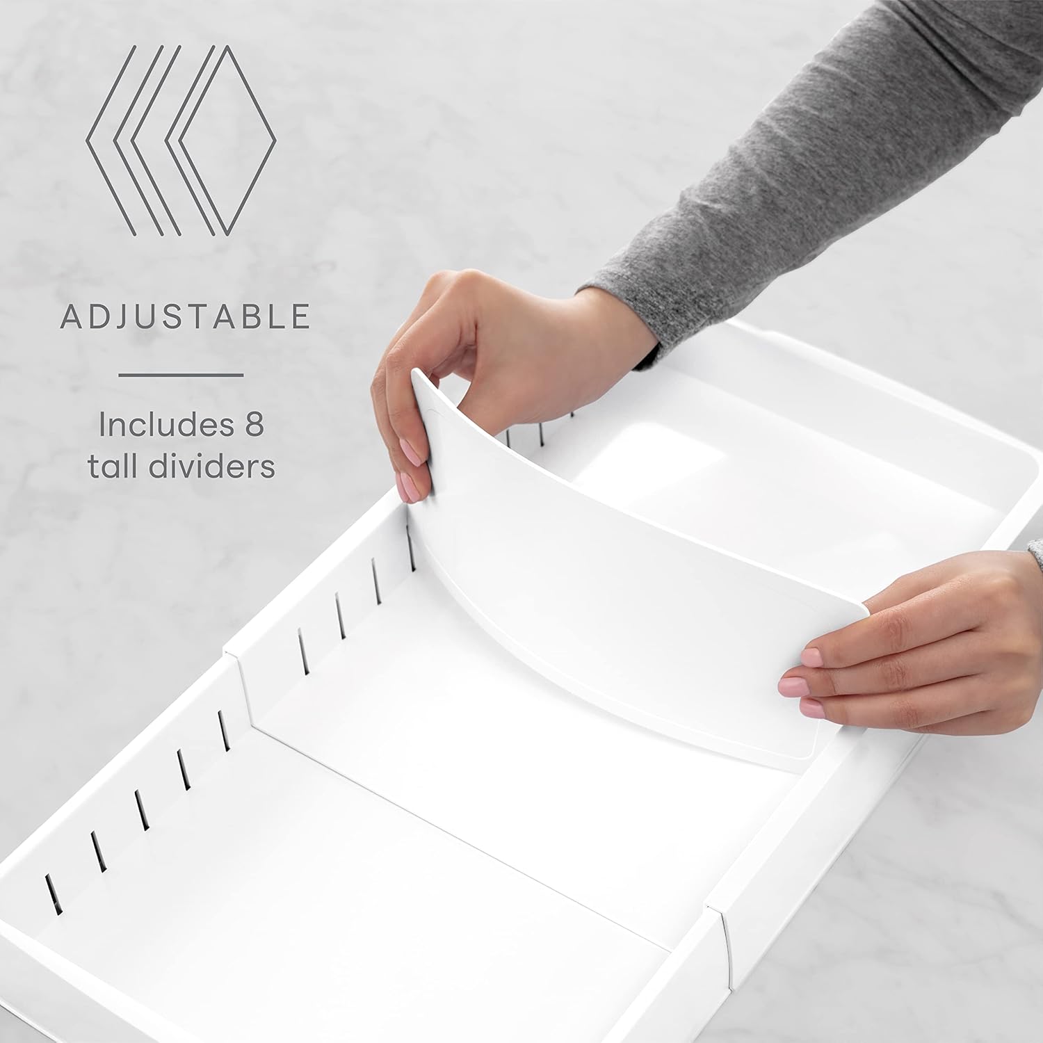 Detalle de YouCopia StoraLid Food Container Lid Organizer, Expandable with Tall Dividers, White