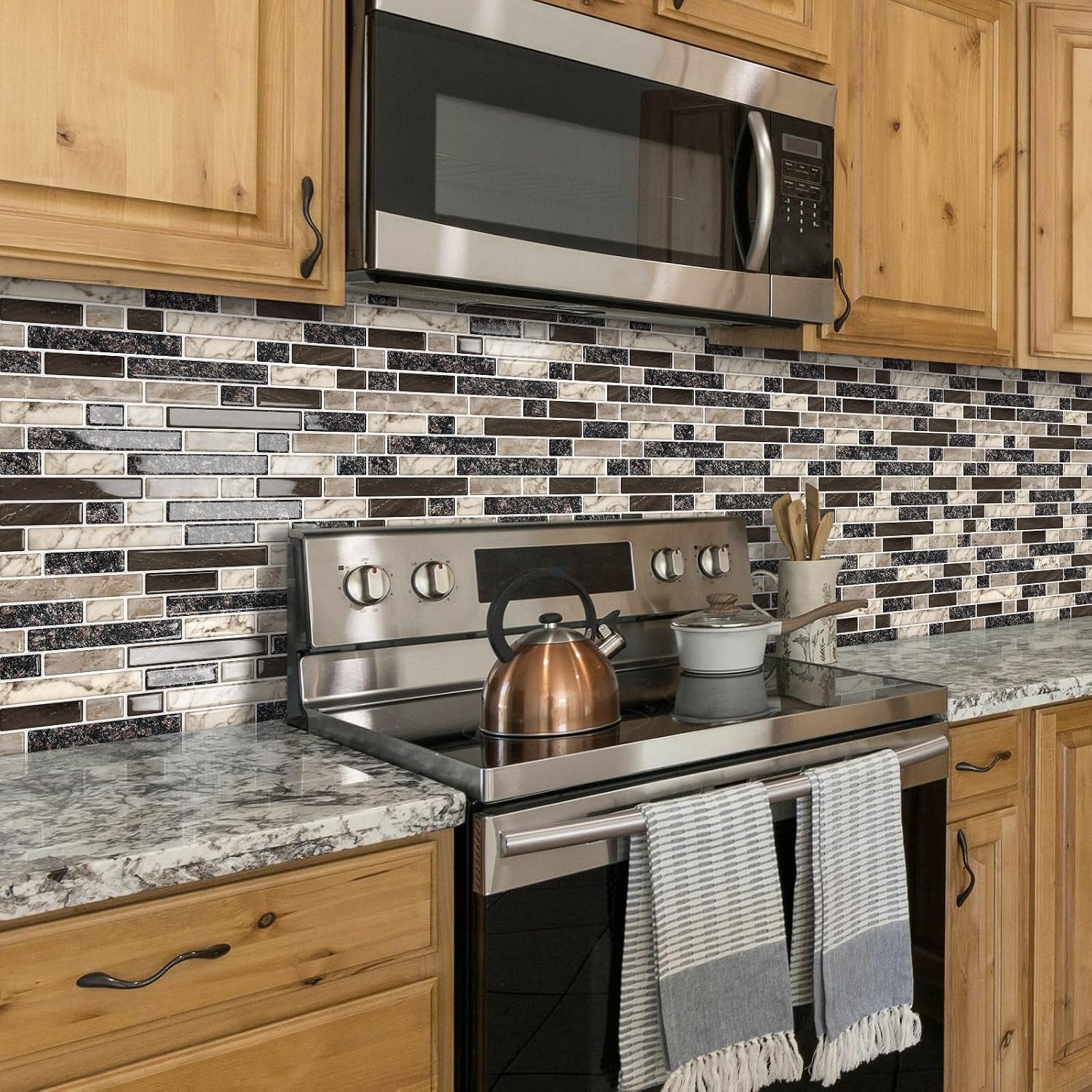 Detalle 1 de Tiwoos Brown Peel-and-Stick Backsplash Tiles, 3D Gloss Finish, 10 Sheets