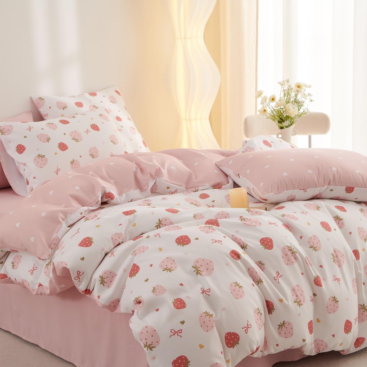 Detalle de Lanqinglv Bettwäsche 135x200 Rosa Weiß Erdbeeren Herzen Schleifen – Mikrofaser, ÖKO-TEX, Wendebettwäsche für Mädchen