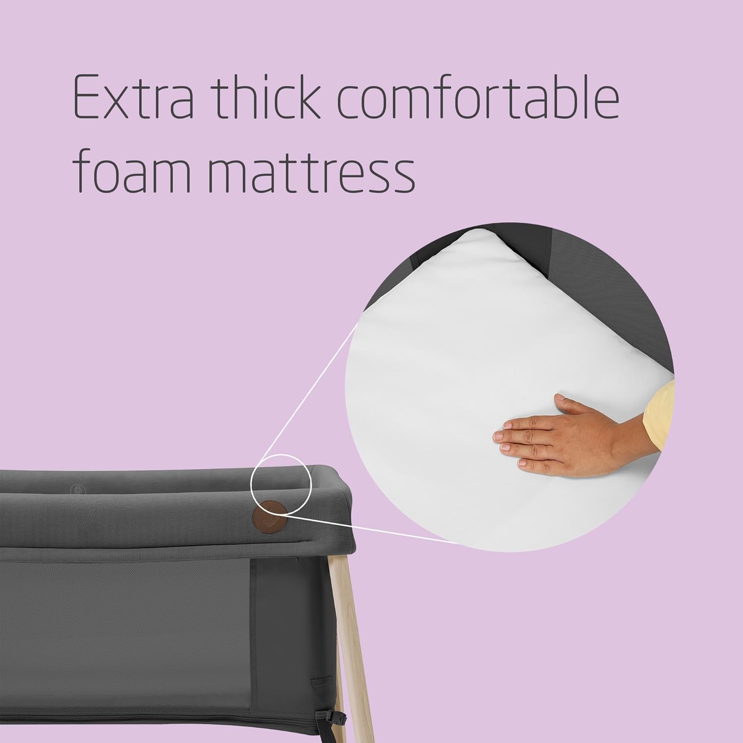 Detalle de Maxi-Cosi Iris 2-in-1 Baby Travel Cot: a compact, lightweight sleep solution for 0–3 years