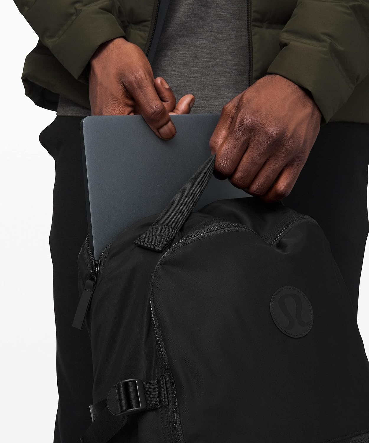 Detalle de Lululemon Athletica New Crew Backpack (Black) Review