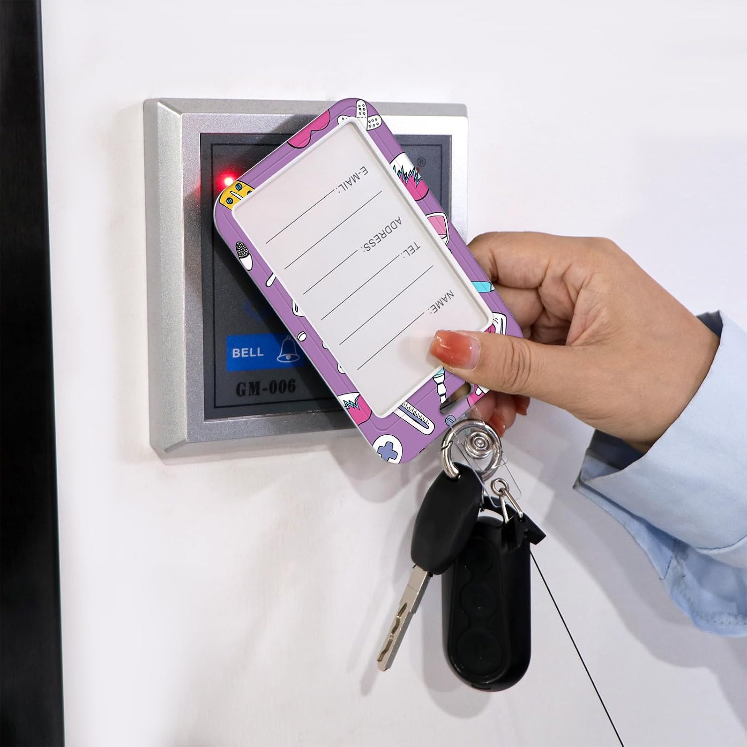 Thumbnail 5 de Retractable ID Badge Holder with 29-Inch Cord