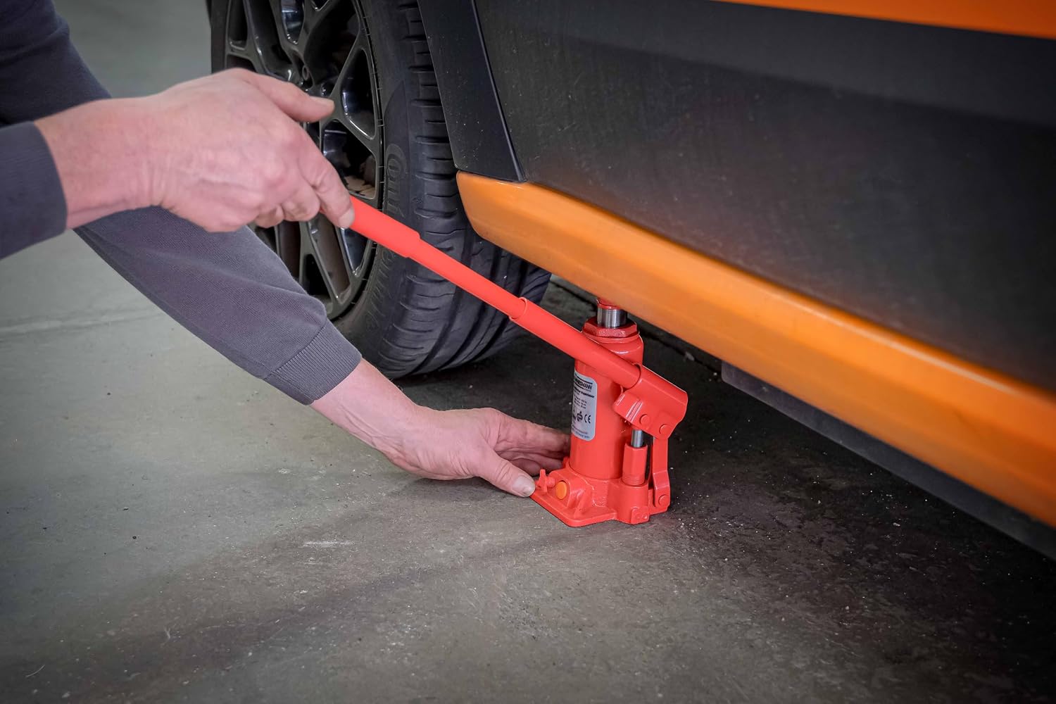 Detalle 2 de Mannesmann 007-T-GS5 5-tonne hydraulic bottle jack, 195–350 mm lift