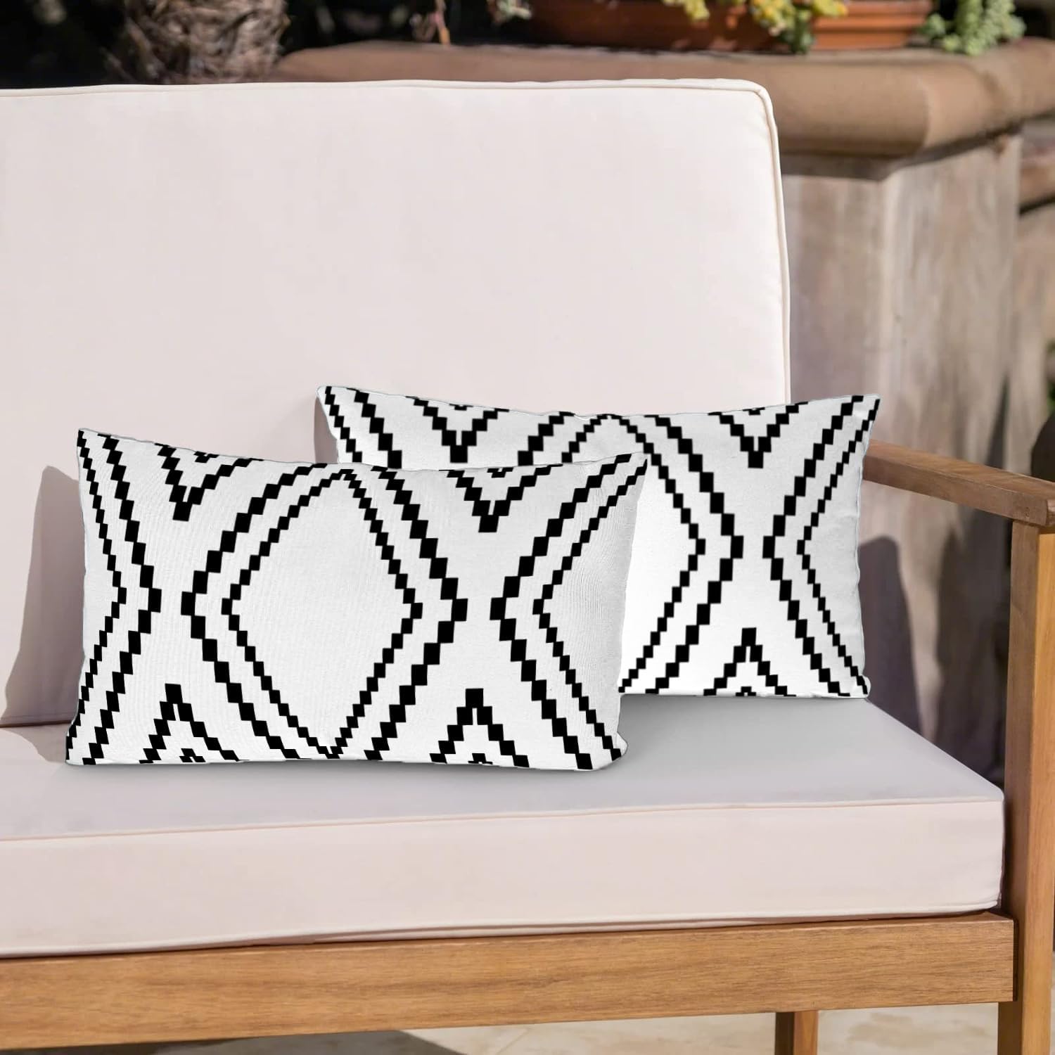 Detalle de Yaofavo Outdoor Pillow Covers, 12x20 Inches