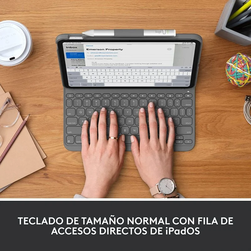 Detalle 2 de Logitech Slim Folio: Funda Gris con Teclado para iPad 10ª Generación