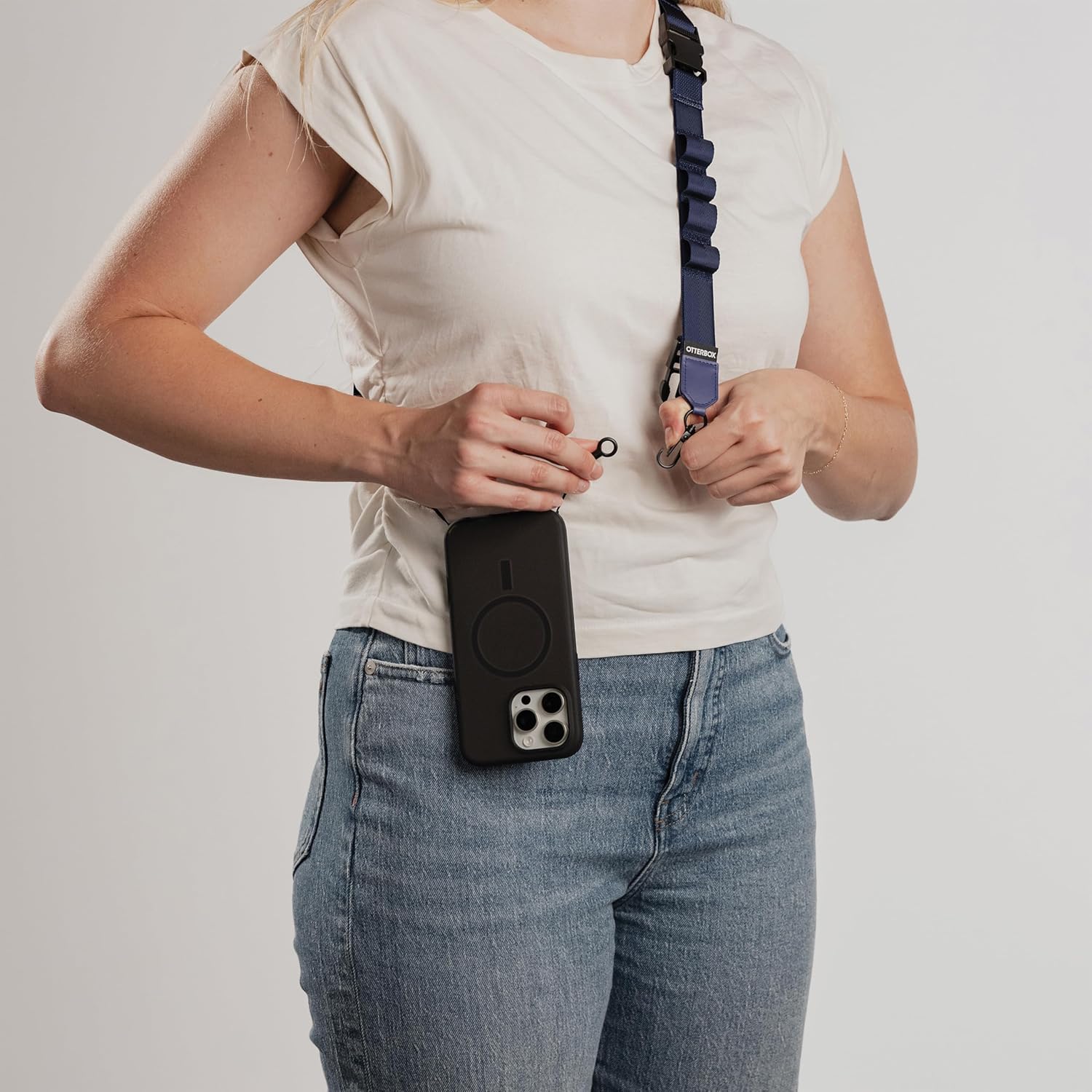 Thumbnail 4 de OtterBox 2-in-1 Crossbody Strap per il telefono – Viola