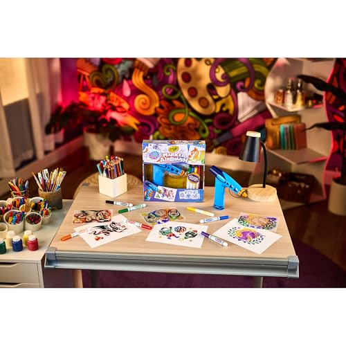 Thumbnail 9 de Crayola Marker Airbrush Art Kit with 8 Washable Markers and 5 Stencils