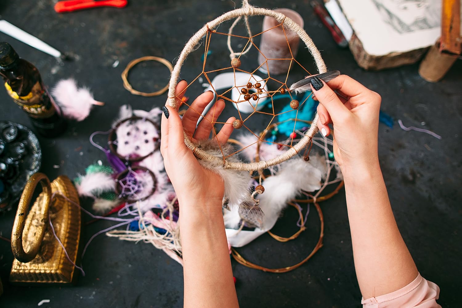Thumbnail 4 de DonDon Gros Attrape-rêves Dreamcatcher Ø 28 cm avec perles en bois et vraies plumes marron