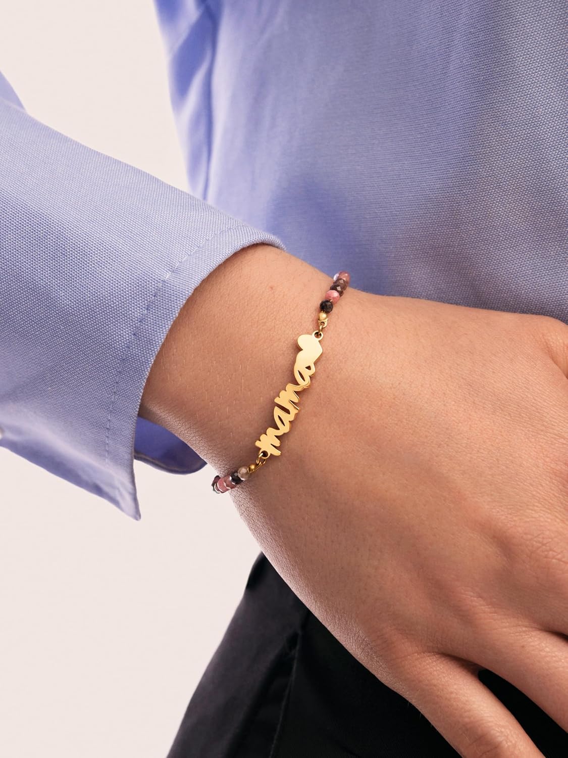 Detalle 2 de SINGULARU Pulsera Mamá Heart Tourmaline: acero con baño 18K y piedras naturales