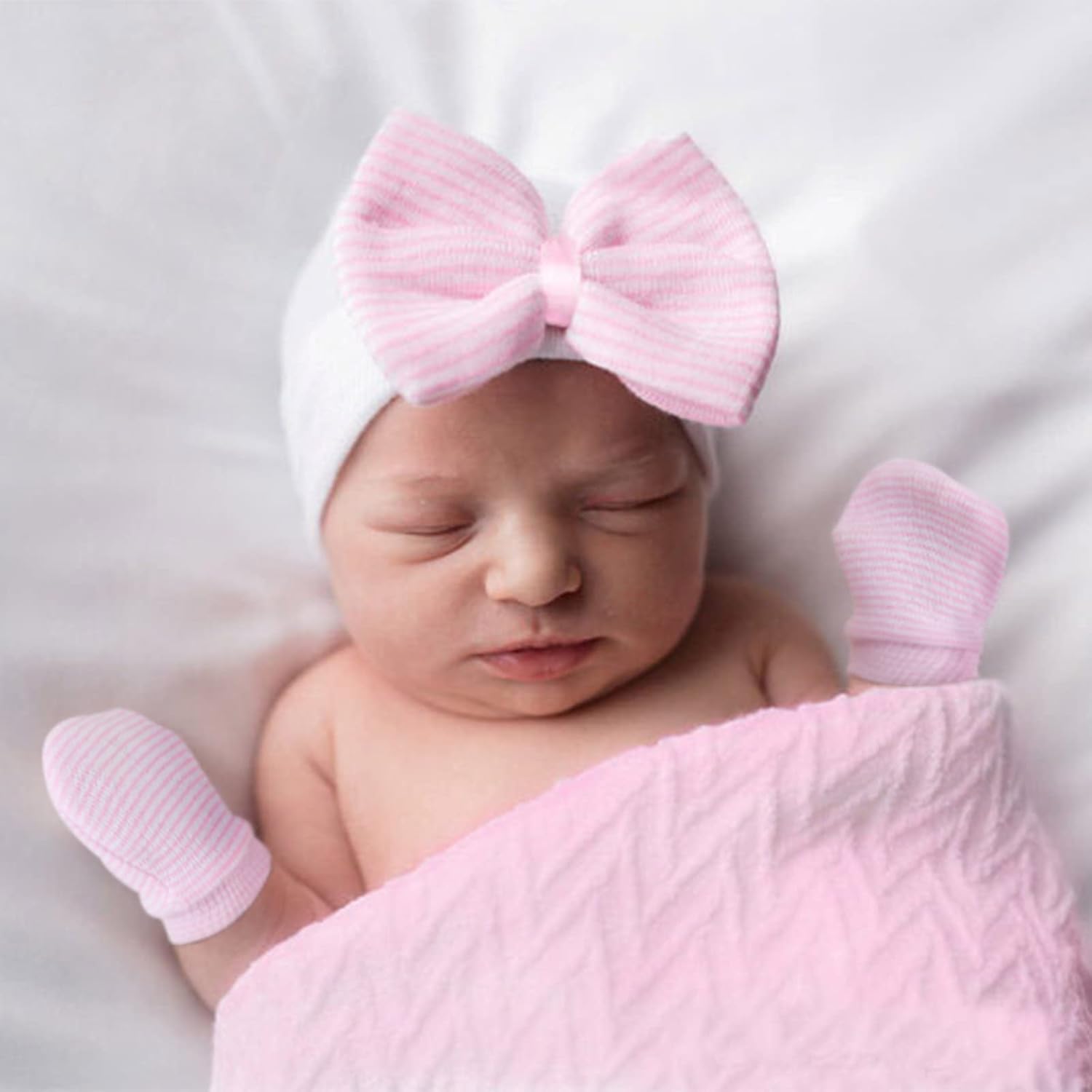 Thumbnail 2 de DRESHOW Newborn Hat and Mittens Set (5 Hats & 3 Pairs), 0–3 Months