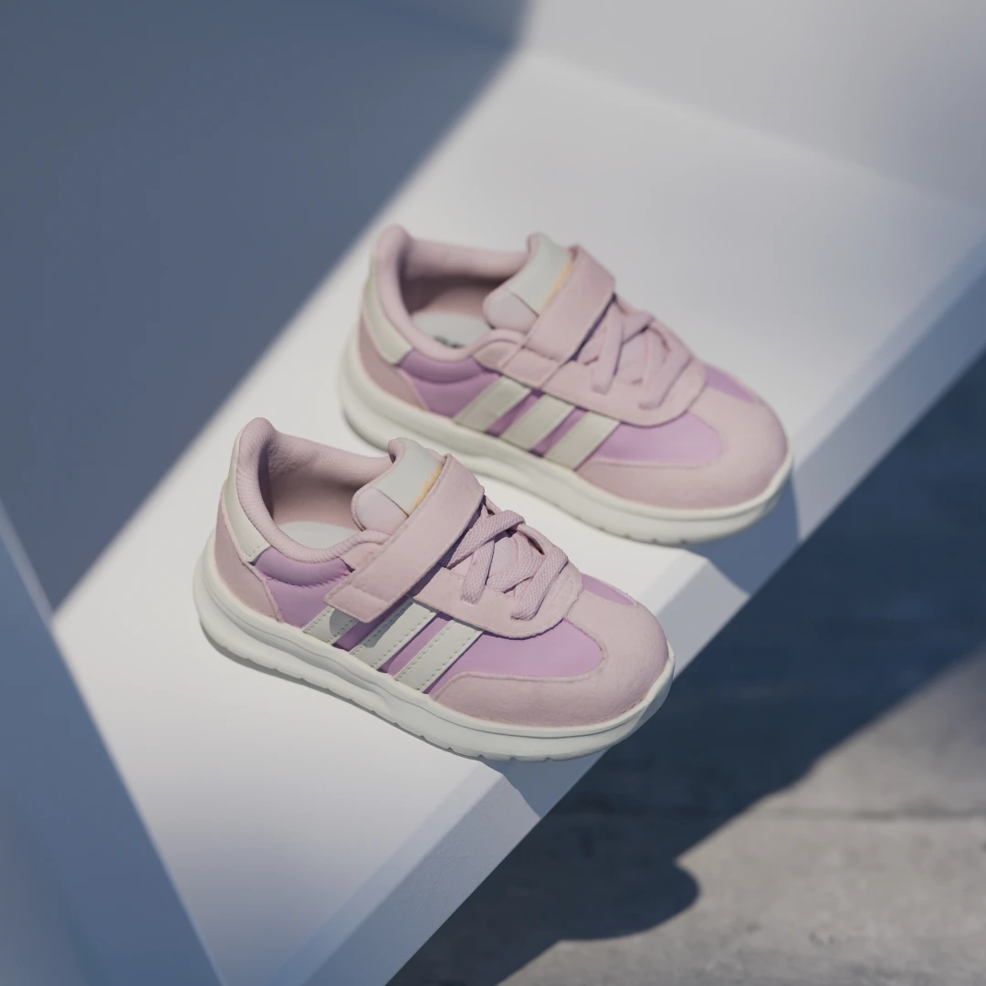 Detalle 2 de Adidas Zapatilla Run 70s 2.0 (Bebé) – Violeta