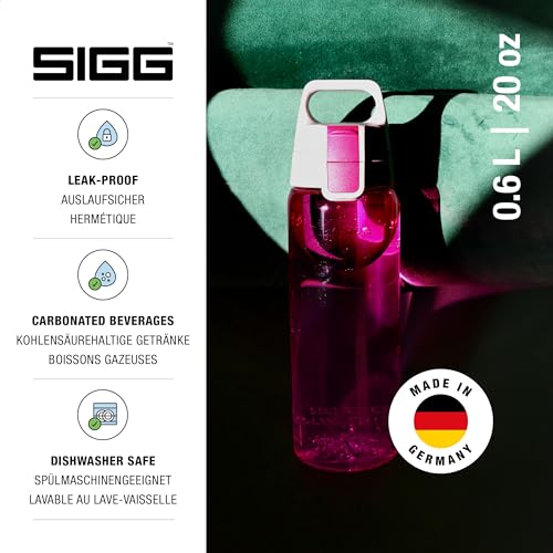 Detalle de Sigg Total Color Berry Trinkflasche 0,6 L – aus Tritan, auslaufsicher und schadstofffrei