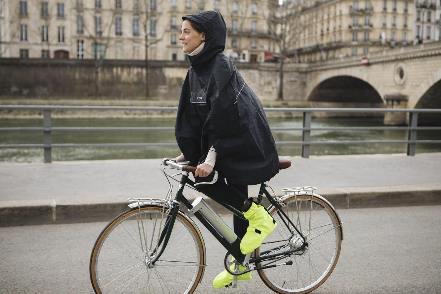 Thumbnail 2 de VAUDE Bike Gaiter – wasserdichte Fahrrad-Gamaschen mit Reflektoren und verstellbarer Klettbefestigung
