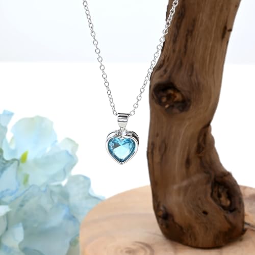 Detalle de Heart Pendant Necklace for Women with Blue Aquamarine Crystal – Sterling Silver Chain