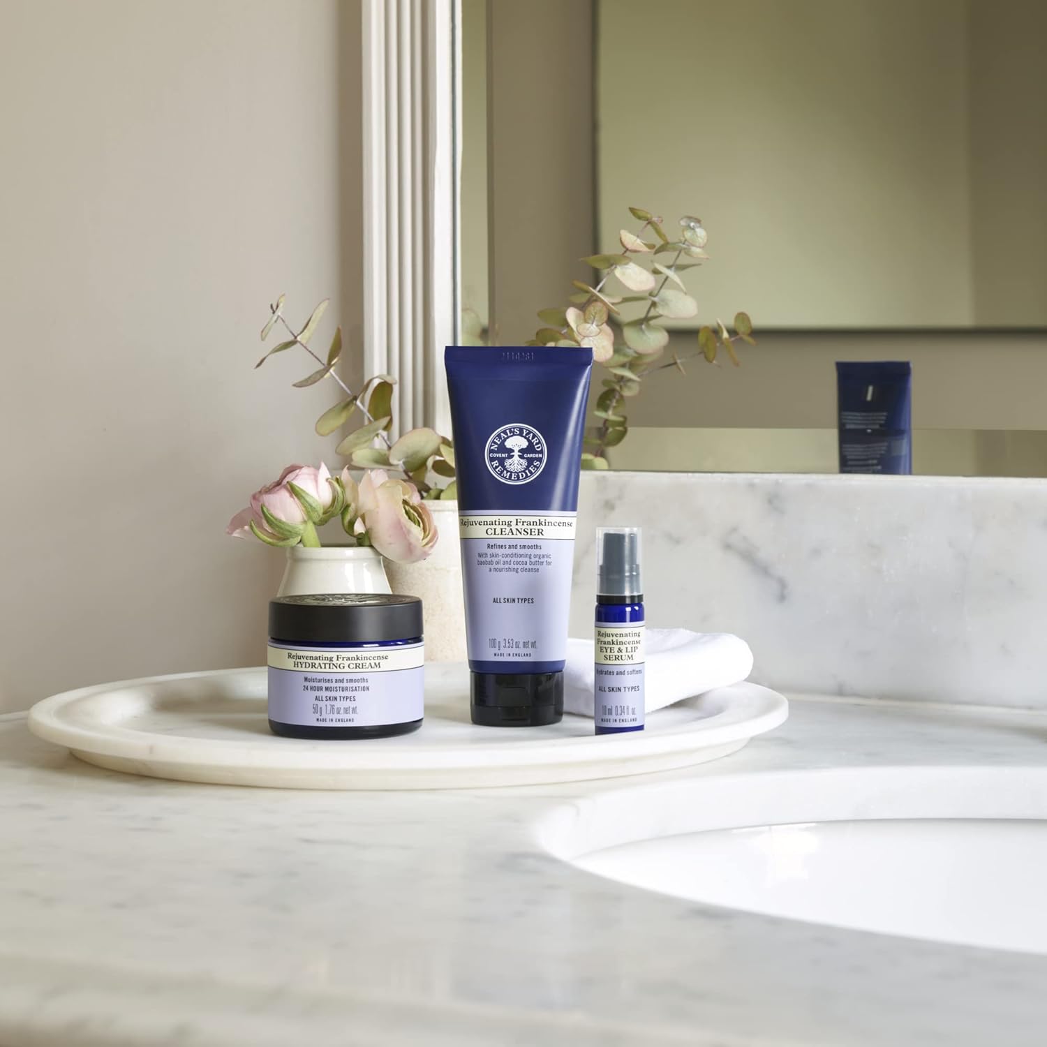 Thumbnail 4 de Neal’s Yard Remedies Frankincense Cleanser (100g) – soft, fresh & smooth facial cleanser