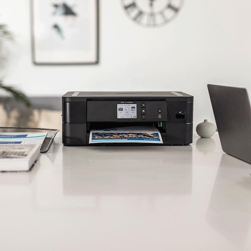 Detalle de Brother DCP-J1140DW: impresora multifunción color con conectividad WiFi y pantalla táctil