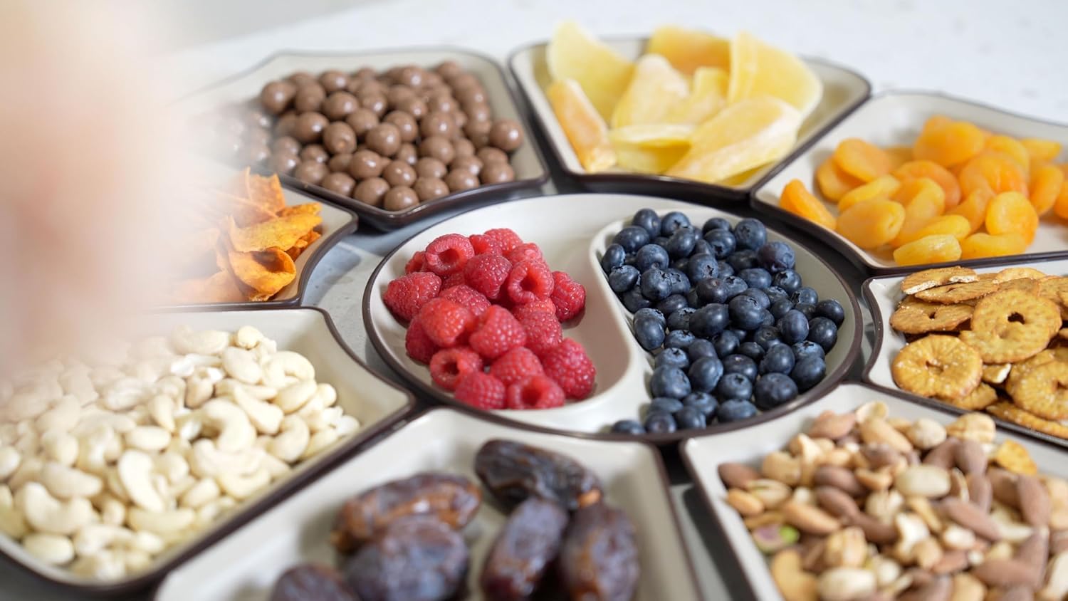 Thumbnail 1 de 9-Compartment Modular Melamine Serving Platter – Reusable & Dishwasher-Safe Party Tray