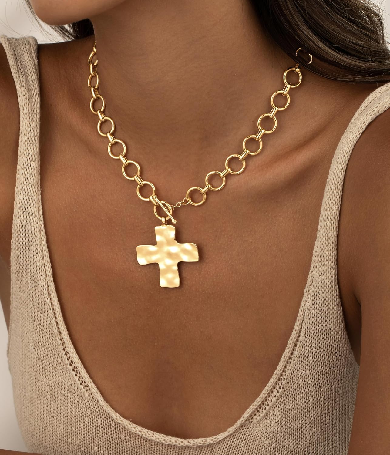 Detalle de CHESKY Cross Necklace, 14K Gold-Plated Brass