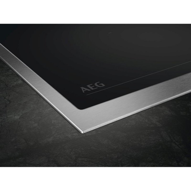 Detalle 2 de Placa Vitrocerámica AEG TN64RA06XB 60 cm: potencia, precisión y diseño moderno