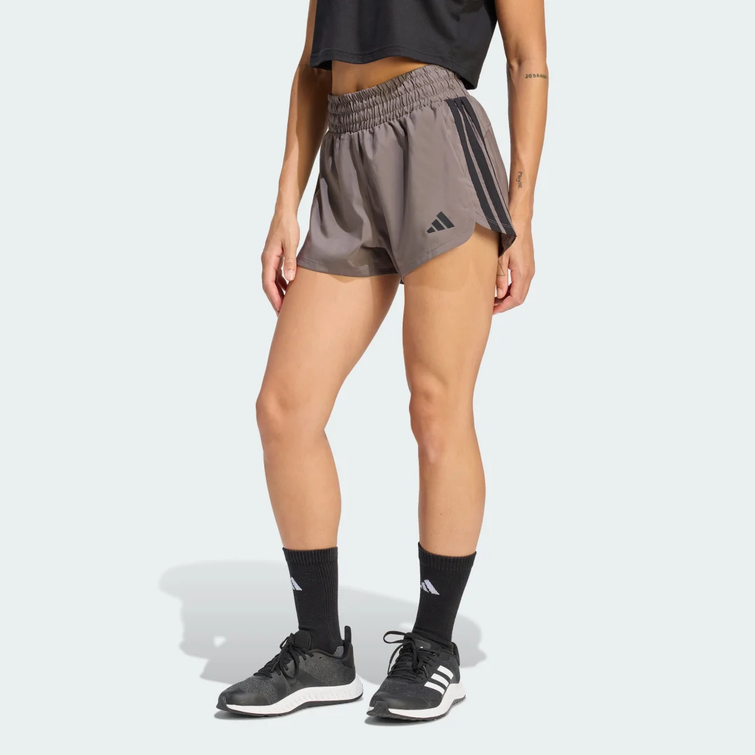 Detalle de Pantalón corto técnico de entrenamiento Pacer — Adidas (talle alto, color Marrón)