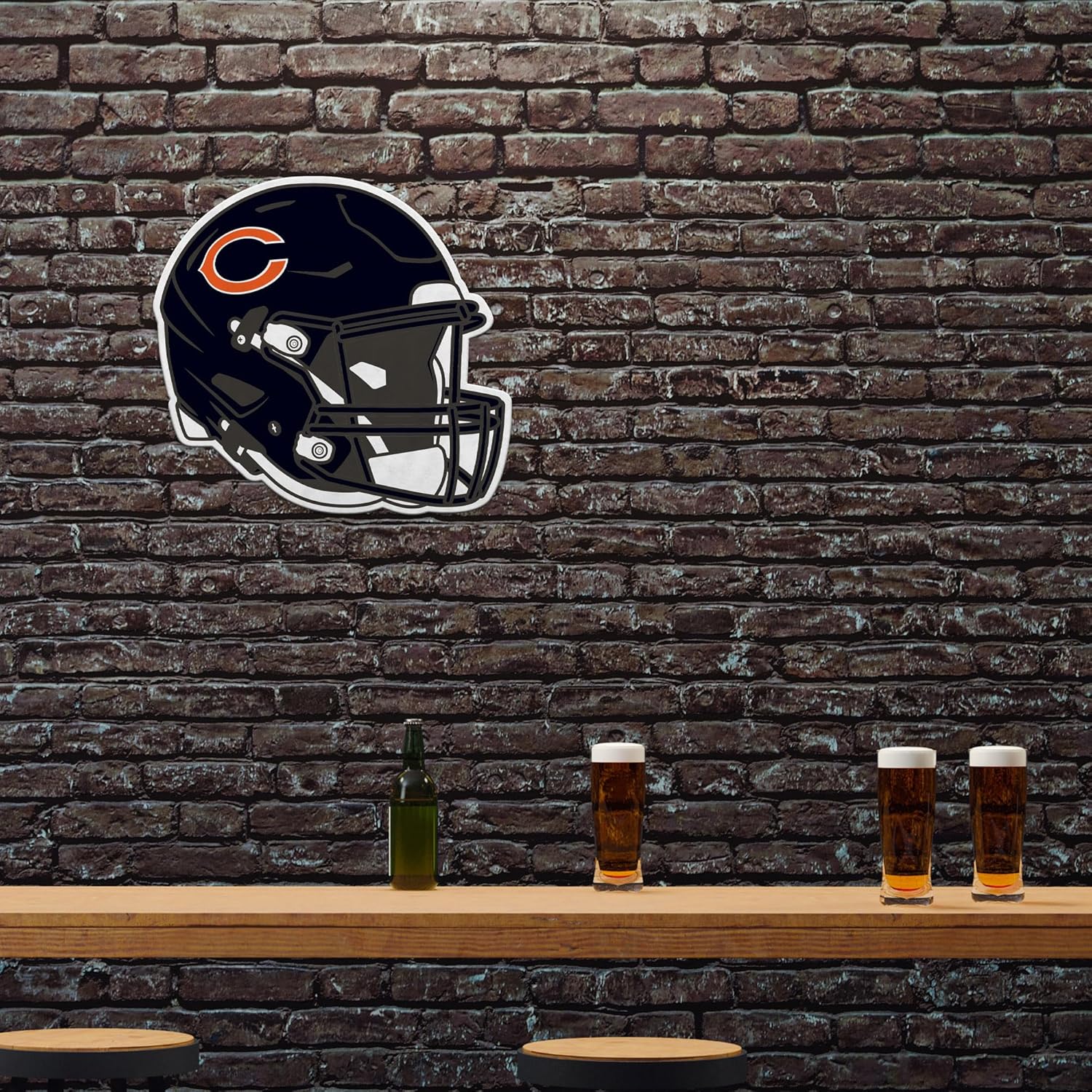Thumbnail 1 de Soft Felt NFL Football Helmet Shape Cut Pennant (EZ to Hang) for Home and Living Room Décor